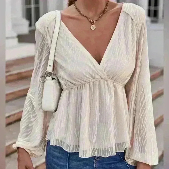 Plunging Neck Lantern Sleeve Peplum Blouse - Picture 6 of 10